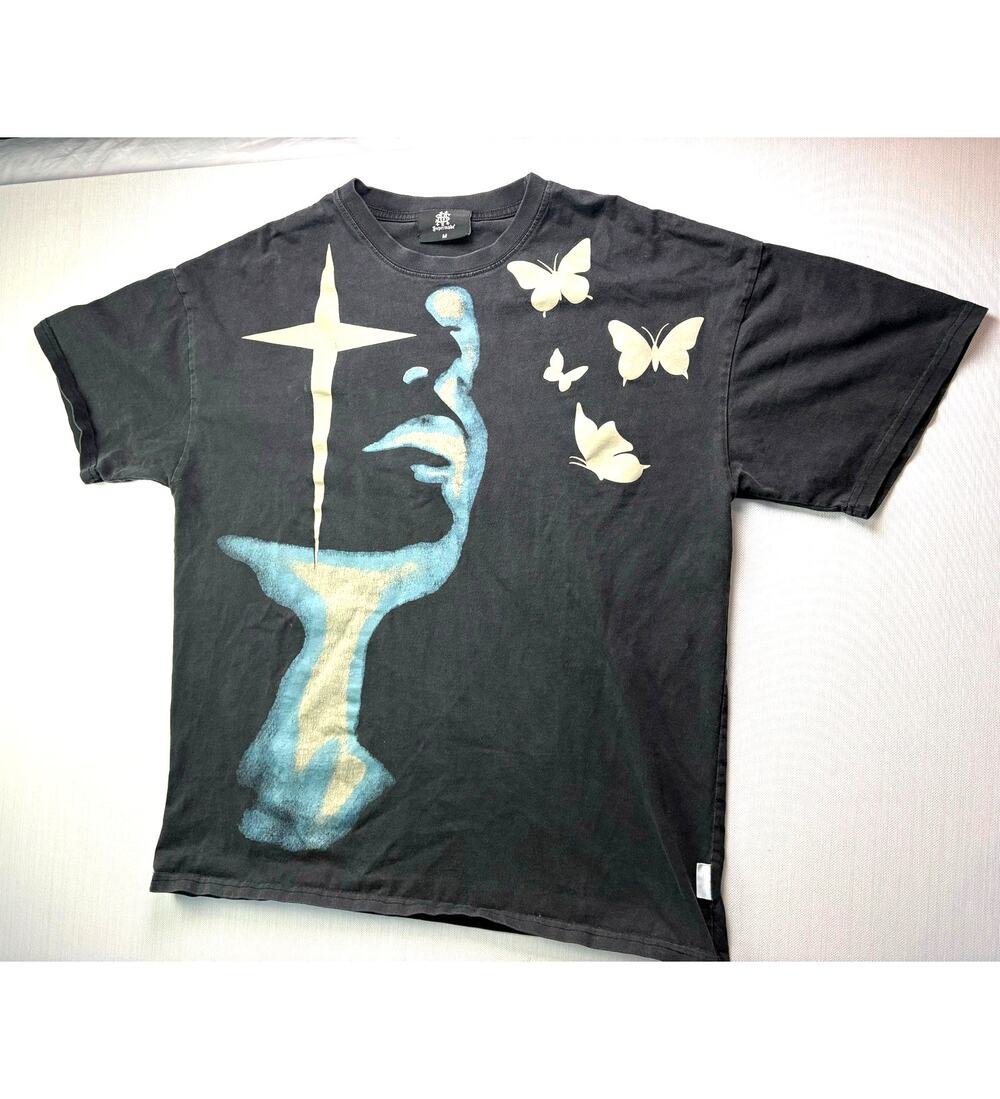 Supermade washed black shadow butterflies graphic tee men's size medium